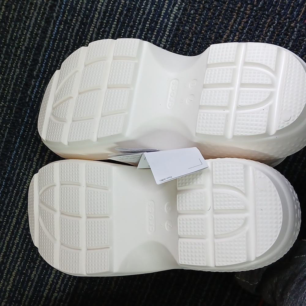 NWT Crocs Stomp Clog Chalk Women Size 9 Men Size 7(209347-0WV) - Picture 5 of 6